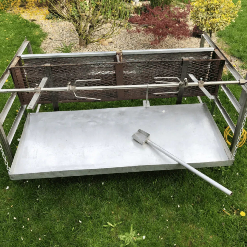 Grill méchoui avec une ou deux broches